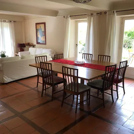 בית הארחה Les Chenes